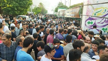 تصاویر/ پذیرایی موکب های غدیر به نیت شهدای اخیر حمله اسرائیل به ایران در خرم آباد
