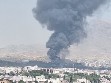 ساعاتی پیش صنایع الکترونیک شیراز مورد اصابت پرتابه قرار گرفت/ صدای انفجار خللی در زندگی روزمره شهروندان ایجاد نکرد