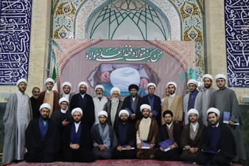 مراسم عمامه‌گذاری شاگردان مکتب امام صادق(ع) در زنجان برگزار شد + عکس