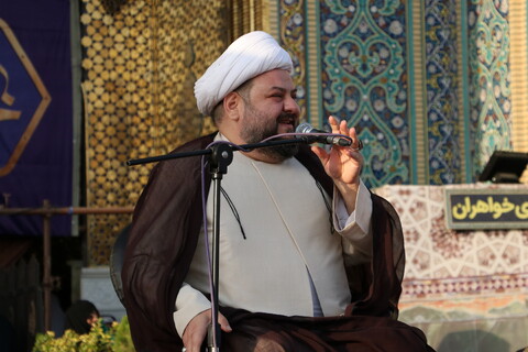تصاویر / اجتماع غدیریون اصفهان در حرم حضرت زینب خواهر امام رضا(ع)