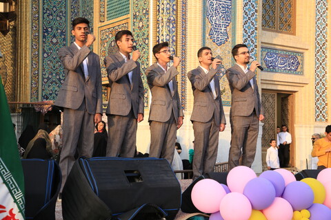 تصاویر / اجتماع غدیریون اصفهان در حرم حضرت زینب خواهر امام رضا(ع)
