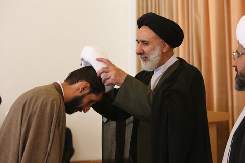 تصاویر/ مراسم عمامه‌گذاری طلاب چهارمحال و بختیاری