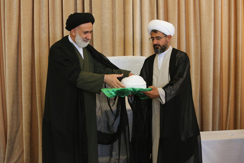 تصاویر/ مراسم عمامه‌گذاری طلاب چهارمحال و بختیاری