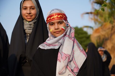 تصاویر پذیرایی موکب های غدیر به نیت شهدای اخیر حمله  اسرائیل به ایران در خرم آباد