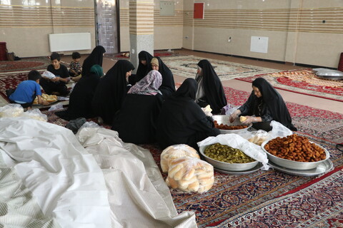 تصاویر/ موکب و ایستگاه صلواتی به مناسبت حملات ایران به اسرائیل و روز عید غدیر، توسط حوزه علمیه آیت الله بهاری برگزار شد.