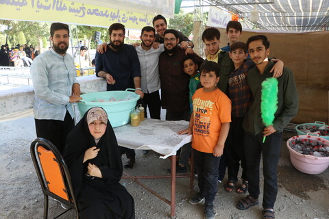تصاویر/ موکب و ایستگاه صلواتی به مناسبت حملات ایران به اسرائیل و روز عید غدیر، توسط حوزه علمیه آیت الله بهاری برگزار شد.