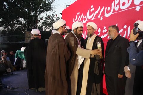 تصاویر / مراسم عمامه گذاری طلاب مدارس علمیه استان قزوین