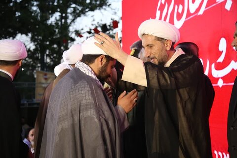 تصاویر / مراسم عمامه گذاری طلاب مدارس علمیه استان قزوین