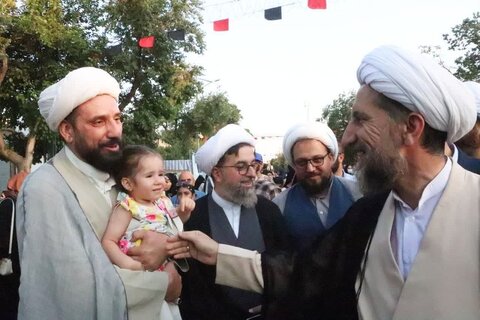 تصاویر / مراسم عمامه گذاری طلاب مدارس علمیه استان قزوین