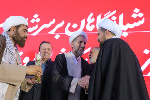 تصاویر / مراسم عمامه گذاری طلاب مدارس علمیه استان قزوین