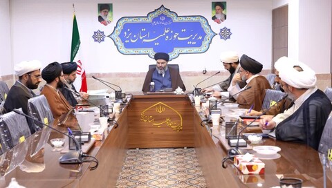 جلسه شورای راهبردی خبرگزاری، رسانه و فضای مجازی حوزه علمیه استان یزد با قید (برگزاری فوق‌العاده به جهت شرایط جنگی) برگزار شد