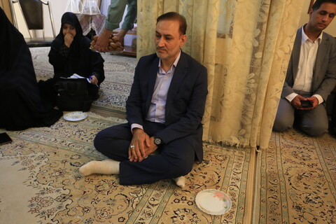 تصاویر / حضور مدیران شهری و استانی اصفهان در منزل پدری «سردارشهید مهدی ربانی»