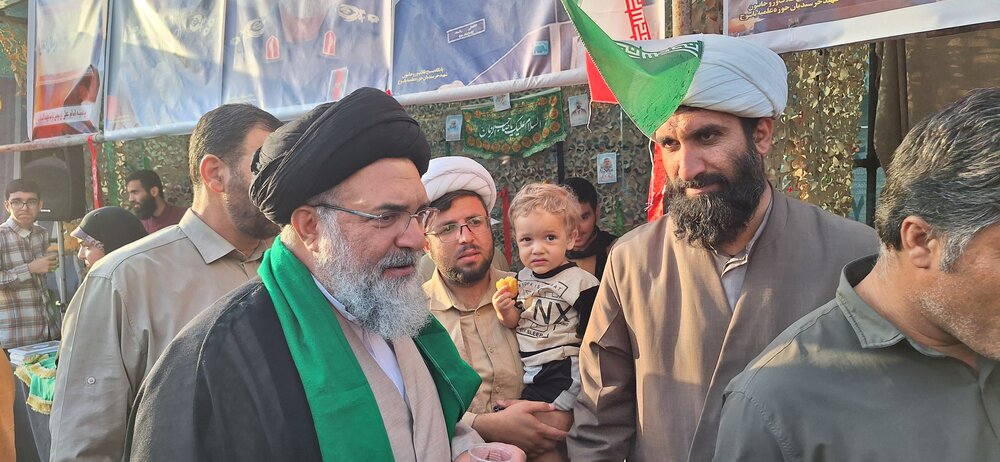 فیلم| از پذیرایی و برپایی موکب‌ها تا پاسخگویی به شبهات دینی