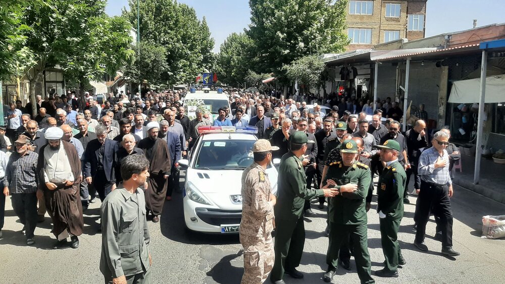 فیلم| مراسم تشییع پیکر مطهر شهید مصطفی خدایی  در شاهین دژ