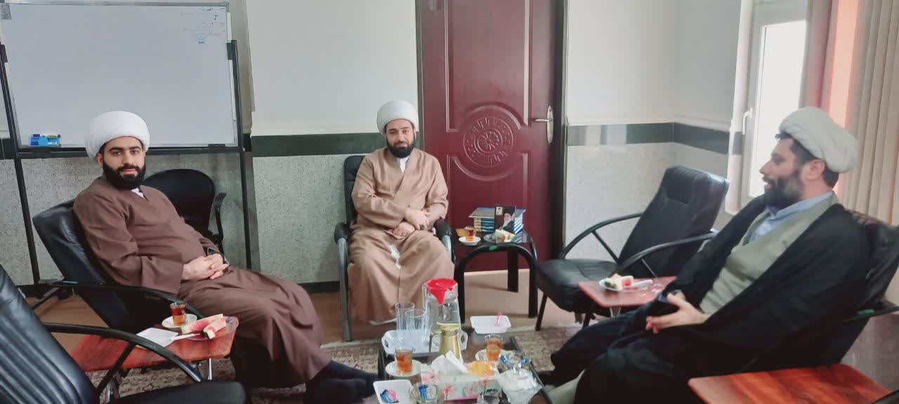 بازدید معاون پژوهش حوزه علمیه خوزستان از مدرسه علمیه امام حسین(ع) اهواز
