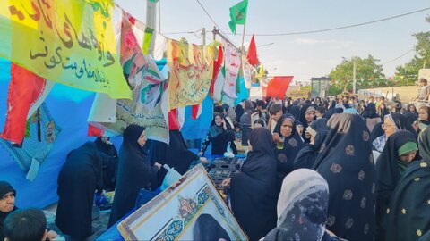 تصاویر/ مهمونی کیلومتری غدیر در شهرستان رابر با رنگ و بوی شهدا