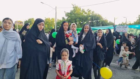 تصاویر/ مهمونی کیلومتری غدیر در شهرستان رابر با رنگ و بوی شهدا