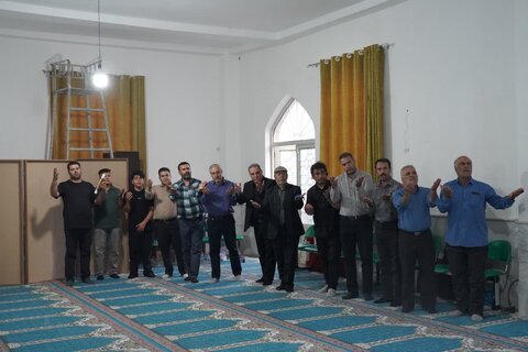 تصاویر حضور نماینده ولی فقیه و جمعی از مسئولین و فرماندهان ارشد نظامی و انتظامی استان لرستان در مراسم ترحیم تعدادی از شهدای لرستانی حمله تروریستی رژیم غاصب اسرائیل