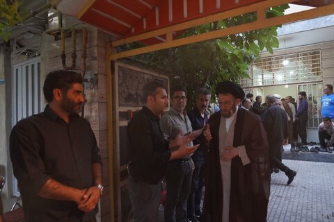 تصاویر حضور نماینده ولی فقیه و جمعی از مسئولین و فرماندهان ارشد نظامی و انتظامی استان لرستان در مراسم ترحیم تعدادی از شهدای لرستانی حمله تروریستی رژیم غاصب اسرائیل