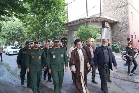 تصاویر حضور نماینده ولی فقیه و جمعی از مسئولین و فرماندهان ارشد نظامی و انتظامی استان لرستان در مراسم ترحیم تعدادی از شهدای لرستانی حمله تروریستی رژیم غاصب اسرائیل