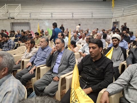 تصاویر/ویژه برنامه یاعـلـی‌مـددی به مناسبت عید غدیر درسالن ورزشی شهدای بسیج کاشان