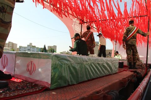 تصاویر وداع با شهیدان وطن در لرستان