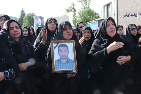 تصاویر وداع با شهیدان وطن در لرستان