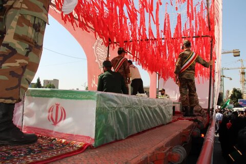 تصاویر وداع با شهیدان وطن در لرستان