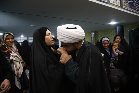 مراسم عمامه گذاری جمعی از طلاب در مدرسه علمیه الغدیر اهواز