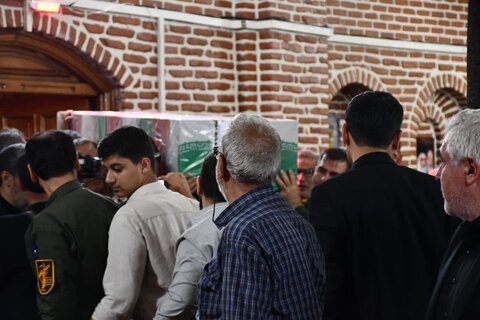 تصاویر/  تشییع پیکر مطهر شهید محسن آین در مسجد جامع سیدالشهدا (ع) خوی