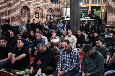 تصاویر/  تشییع پیکر مطهر شهید محسن آین در مسجد جامع سیدالشهدا (ع) خوی