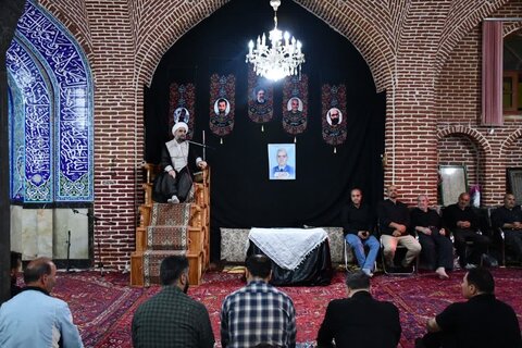 تصاویر/  تشییع پیکر مطهر شهید محسن آین در مسجد جامع سیدالشهدا (ع) خوی