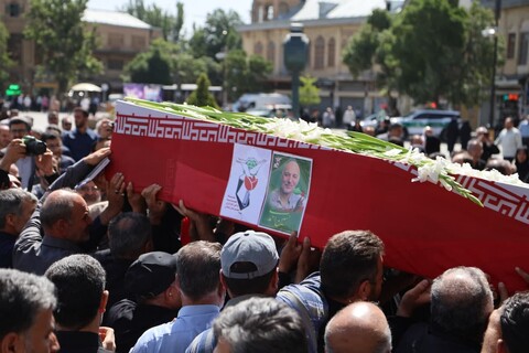 تصاویر / آیین تشییع پیکر شهید حسین احمدی از شهدای حمله رژیم صهیونسیتی