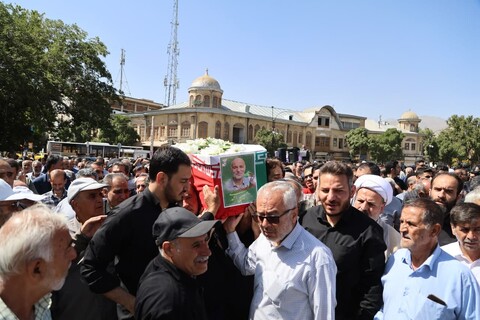 تصاویر / آیین تشییع پیکر شهید حسین احمدی از شهدای حمله رژیم صهیونسیتی