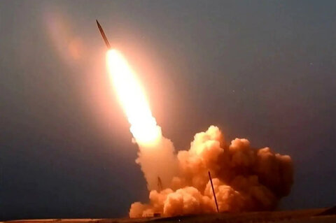 ایران عبر رسالة مکتوبة على صاروخ متّجه نحو الأراضی المحتلة: نحن نقاتل عصابة إبستين.. ولن نتراجع عن أمن شعبنا (صورة)