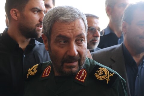 دیدار مسئولان زنجانی با خانواده شهیدان«رضا نجفی» و «حسن رسولی »