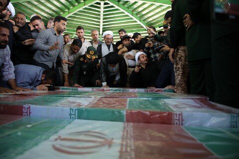 تصاویر/ آئین تشییع شهدای پدافند هوایی لشکر ۳ حمزه (ع) در تجاوز رژیم صهیونیستی به ارومیه