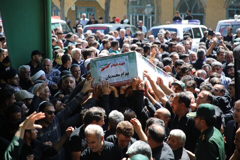 تصاویر/ آئین تشییع شهدای پدافند هوایی لشکر ۳ حمزه (ع) در تجاوز رژیم صهیونیستی به ارومیه