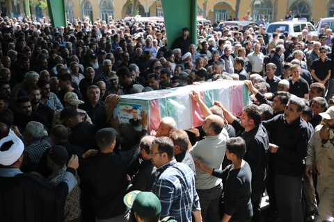 تصاویر/ آئین تشییع شهدای پدافند هوایی لشکر ۳ حمزه (ع) در تجاوز رژیم صهیونیستی به ارومیه