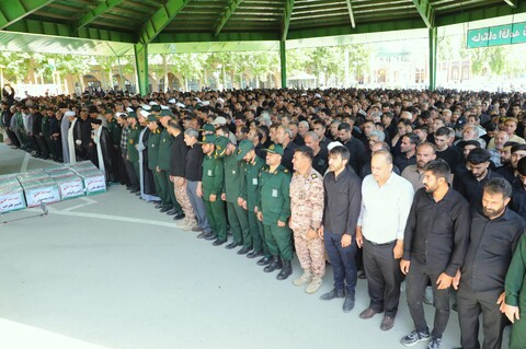 تصاویر/ آئین تشییع شهدای پدافند هوایی لشکر ۳ حمزه (ع) در تجاوز رژیم صهیونیستی به ارومیه