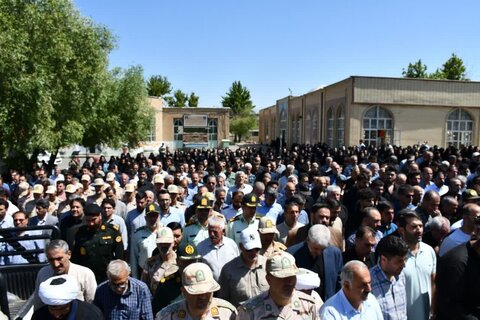 تصاویر/ تشییع پیکر شهید "محسن آین" در گلزار شهدای خوی