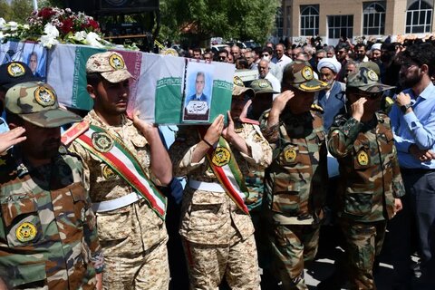 تصاویر/ تشییع پیکر شهید "محسن آین" در گلزار شهدای خوی