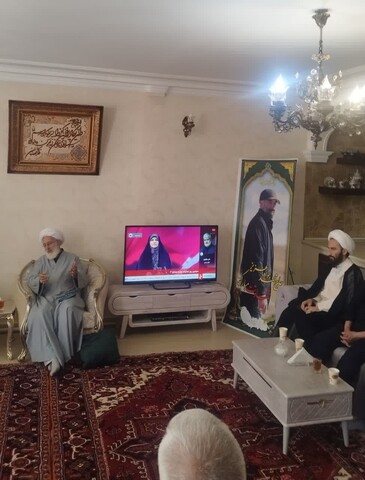 تصاویر/ دیدار امام جمعه و جمعی از علمای آذرشهر با خانواده شهید محمدجواد ناصری