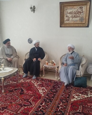 تصاویر/ دیدار امام جمعه و جمعی از علمای آذرشهر با خانواده شهید محمدجواد ناصری