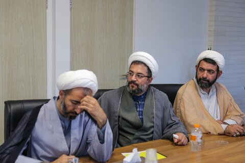 تصاویر / دیدار جمعی از ائمه جماعات شهر قزوین با نماینده ولی فقیه در استان قزوین