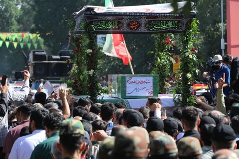 تصاویر با شکوه تشییع شهدای وطن در بروجرد