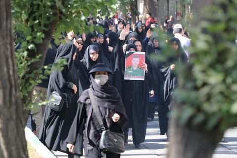 تصاویر با شکوه تشییع شهدای وطن در بروجرد