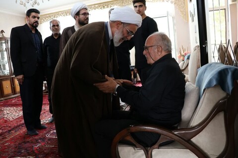 تصاویر/ دیدار امام جمعه مرند با خانواده شهید«حلمی»
