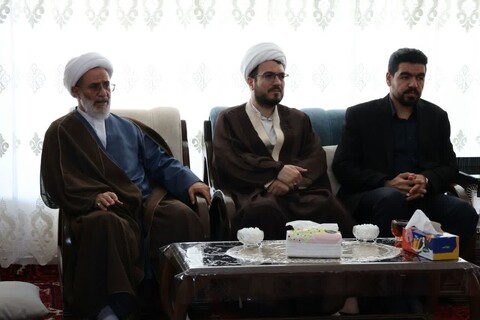 تصاویر/ دیدار امام جمعه مرند با خانواده شهید«حلمی»