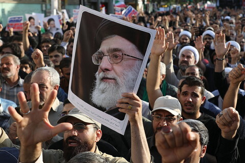 تصاویر/ تشییع باشکوه پیکر مطهر شهدای حمله تروریستی رژیم صهیونیستی در قم